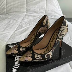 Heels to party with